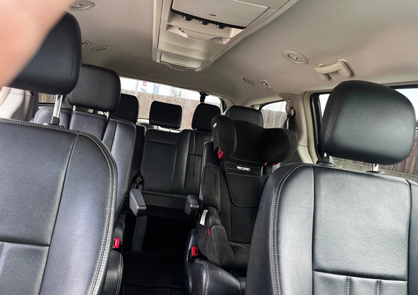 Chrysler Town &amp; Country cena 61200 przebieg: 102748, rok produkcji 2016 z Mysłowice małe 92